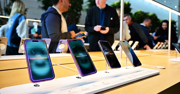 Nhân viên Apple Store lĩnh án tù vì trộm 44 chiếc iPhone