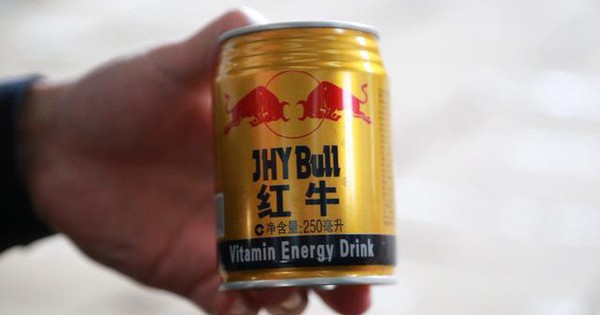 Nhận tin mật rồi đột kích 5 xưởng sản xuất quy mô lớn, công an triệt phá đường dây nước ngọt Red Bull giả, tịch thu hơn 160.000 lon quy mô 111 tỷ đồng