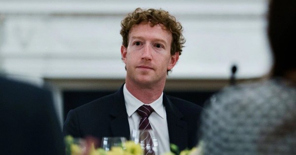 Mark Zuckerberg đâm đơn kiện chống lại Meta, công ty mẹ của Facebook