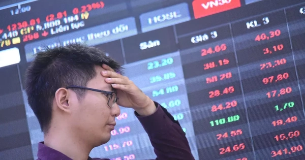Tiền vào chứng khoán 'hụt hơi'