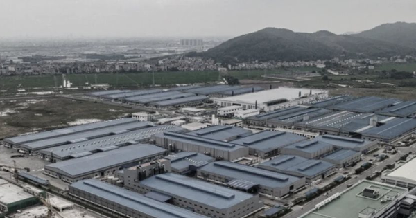 200.000 công nhân đang ngày đêm sản xuất iPhone 17 cho Apple