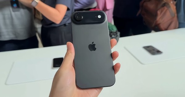 Website Apple mắc lỗi ngớ ngẩn trong ngày mở order iPhone mới tại Việt Nam