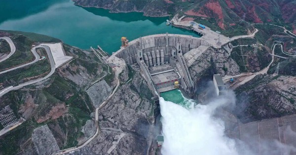 Tích 110 triệu m3 nước trên cao 2.400 m, đập thuỷ điện cao nhất thế giới của Trung Quốc tạo ra hiệu ứng không ngờ, chuyên gia đặt câu hỏi: Công nghệ đỉnh cao liệu có đánh đổi bằng cái giá đắt?