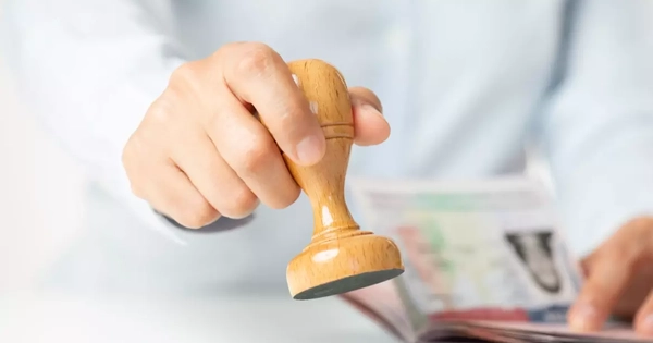 Bộ Nội vụ chỉ đạo 'nóng' về gia hạn giấy phép lao động
