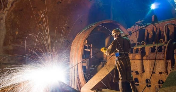 Bị phương Tây trừng phạt, quốc gia chủ chốt của BRICS 'phản đòn': Lập tức siết xuất khẩu loại hàng Mỹ không thể sản xuất, đẩy giá vượt đỉnh 14 năm, thị trường 'cạn khô' nguồn cung