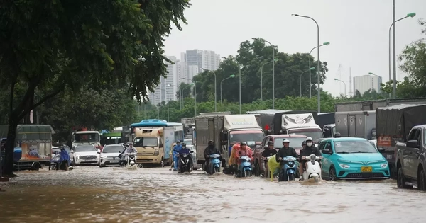 Cấp bách giải bài toán ‘cứ mưa là thành phố ngập sâu, tê liệt’