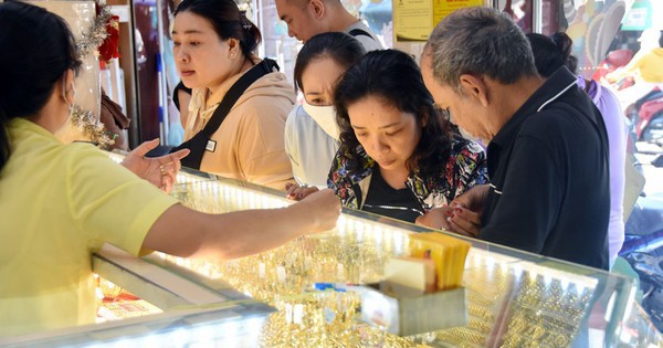 Đánh thuế giao dịch vàng