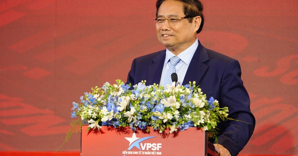 Thủ tướng: Đầu nhiệm kỳ tôi đi kiểm tra, 7, 8 doanh nghiệp làm 10km cao tốc không đâu vào đâu, nay 1 doanh nghiệp đảm nhận 30, 40km