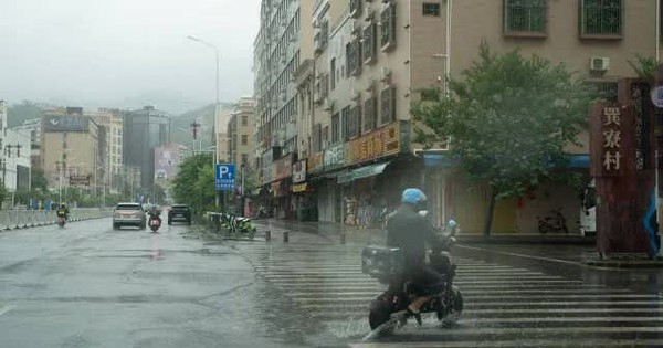 Bão Mitag đổ bộ miền Nam Trung Quốc, hàng loạt trường học và tuyến giao thông ngừng hoạt động