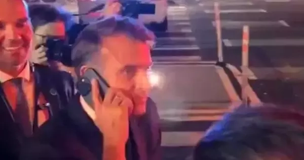 Bị chặn đường ở New York, Tổng thống Pháp Macron gọi điện cho Tổng thống Mỹ Trump