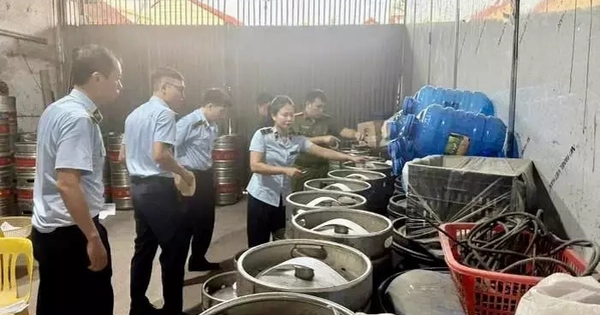 Công an điều tra vụ sản xuất bia hơi giả mạo nhãn hiệu