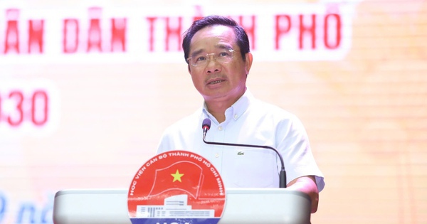 Chủ tịch UBND TP HCM: Giải phóng mặt bằng ì ạch, người đứng đầu xã, phường chịu trách nhiệm