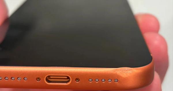 iPhone 17 Pro xước như một “món đồ nhái rẻ tiền”: Apple quá coi thường người dùng, sao cứ cố mua làm gì?