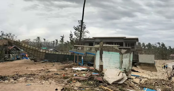 Philippines đóng cửa trường học, hủy nhiều chuyến bay do bão Bualoi