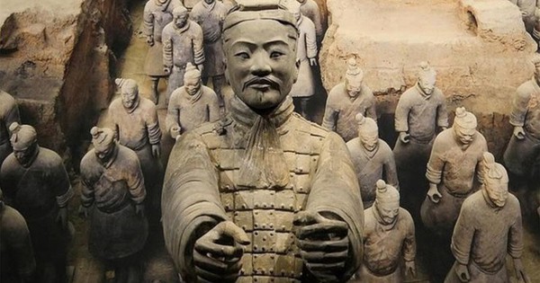 Bí ẩn đội quân đất nung trong lăng Tần Thủy Hoàng: Tại sao nhiều chiến binh nắm chặt tay không, vũ khí của họ đâu rồi?
