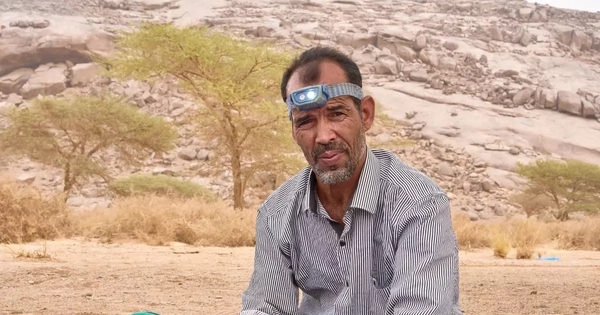 Những thợ săn thiên thạch ở sa mạc Sahara