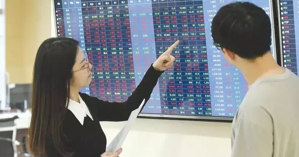 Sóng nào cho chứng khoán tuần tới?