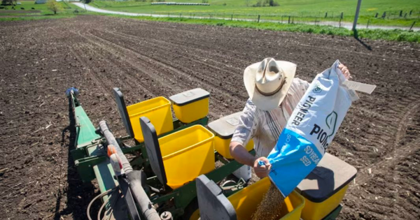 Đặt 6,5 triệu tấn hàng rồi 'quay xe', quốc gia BRICS ra đòn trực diện, khiến cả một ngành của Mỹ 'như ngồi trên đống lửa' vì không biết bán cho ai