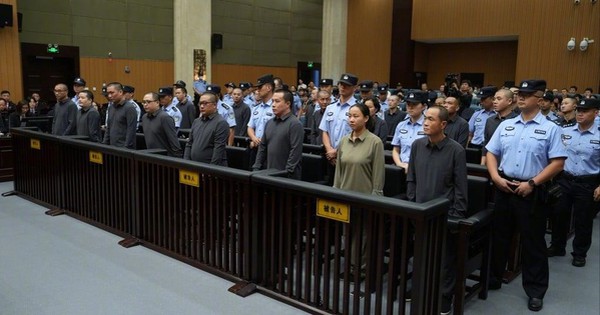 Trung Quốc tử hình 16 thành viên băng đảng lừa đảo online