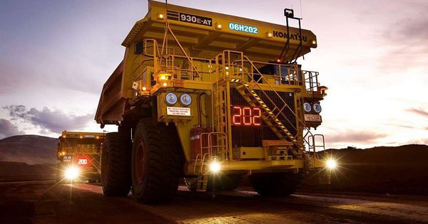 Phát hiện đội quân 140 xe tải không người lái, chạy liên tục 24/7 theo cách không tưởng, bí mật khai thác kho báu tỷ tấn