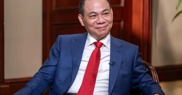 Tỷ phú Phạm Nhật Vượng cho người giàu nhất Thái Lan “hít khói”, phả hơi nóng lên Chủ tịch Manchester United, CEO Telegram