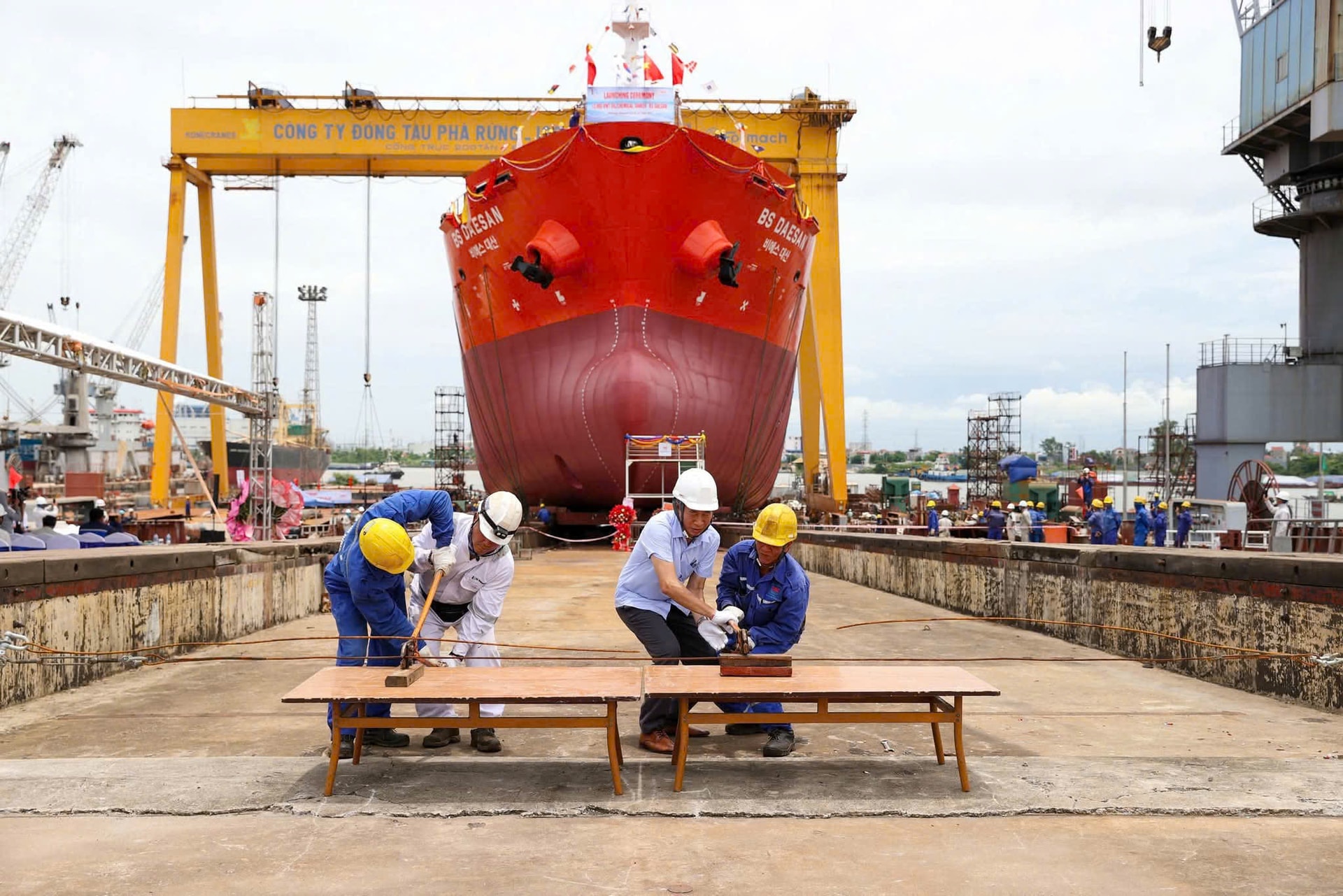 Ngành đóng tàu Hải Phòng dần phục hồi - Ảnh 1