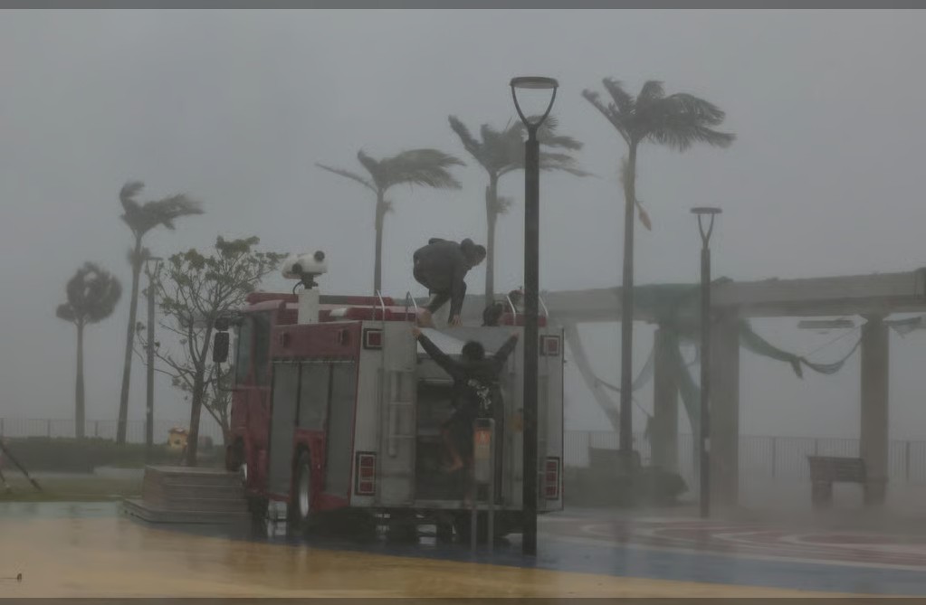 Ảnh hiếm siêu bão Ragasa từ vũ trụ: Cảnh tượng dữ dội như nuốt chửng Trái Đất, phi hành gia ISS nghẹt thở - Ảnh 3