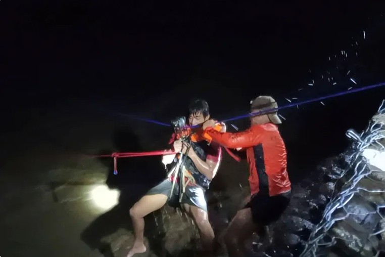 Ảnh hiếm siêu bão Ragasa từ vũ trụ: Cảnh tượng dữ dội như nuốt chửng Trái Đất, phi hành gia ISS nghẹt thở - Ảnh 5