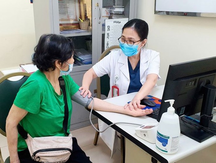 Gần 2.500 tỉ đồng BHYT bị “treo”: BHXH nói gì? - Ảnh 1