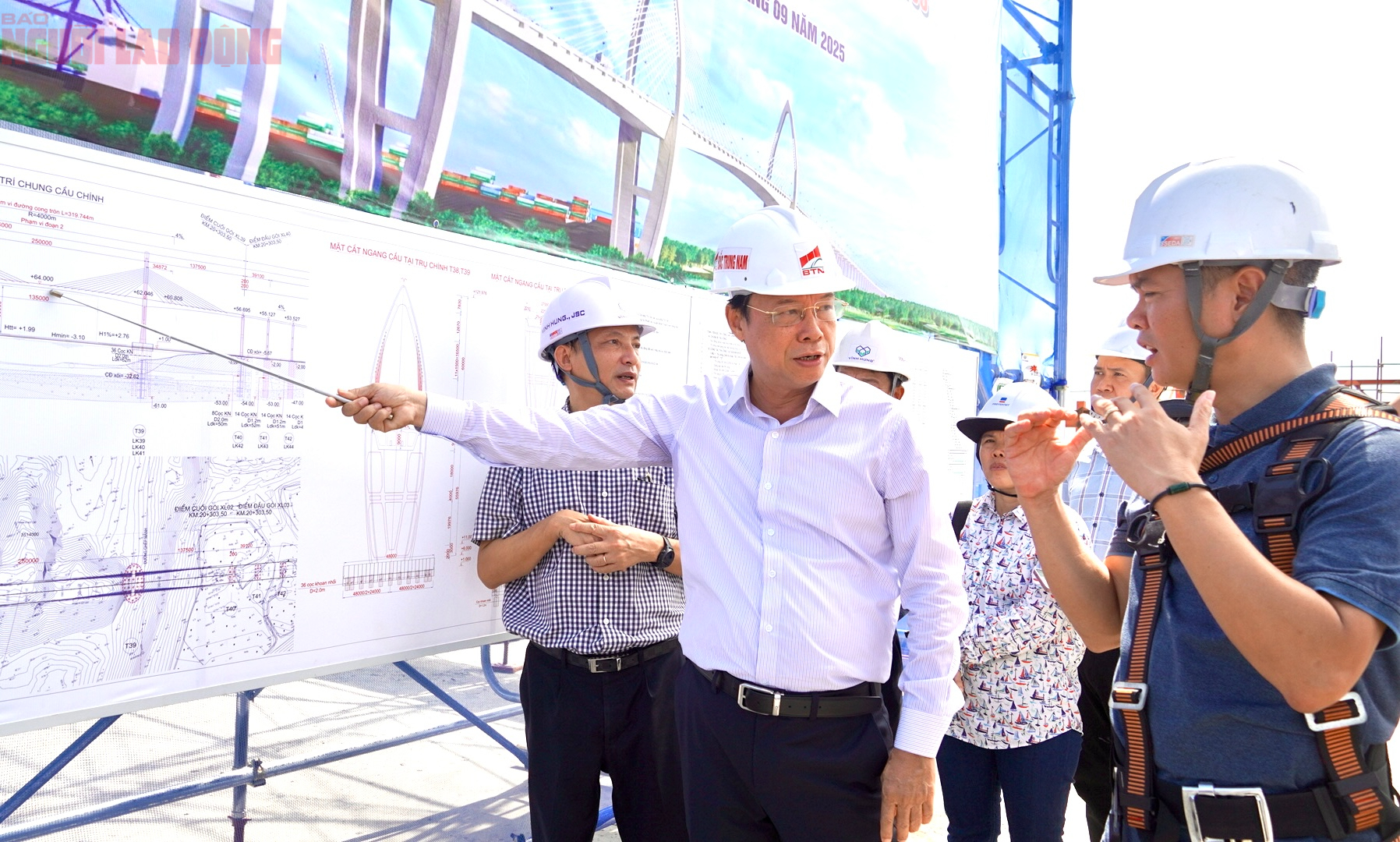 Hình ảnh căng bó cáp dây văng cầu Phước An có nhịp lớn nhất châu Á - Ảnh 4
