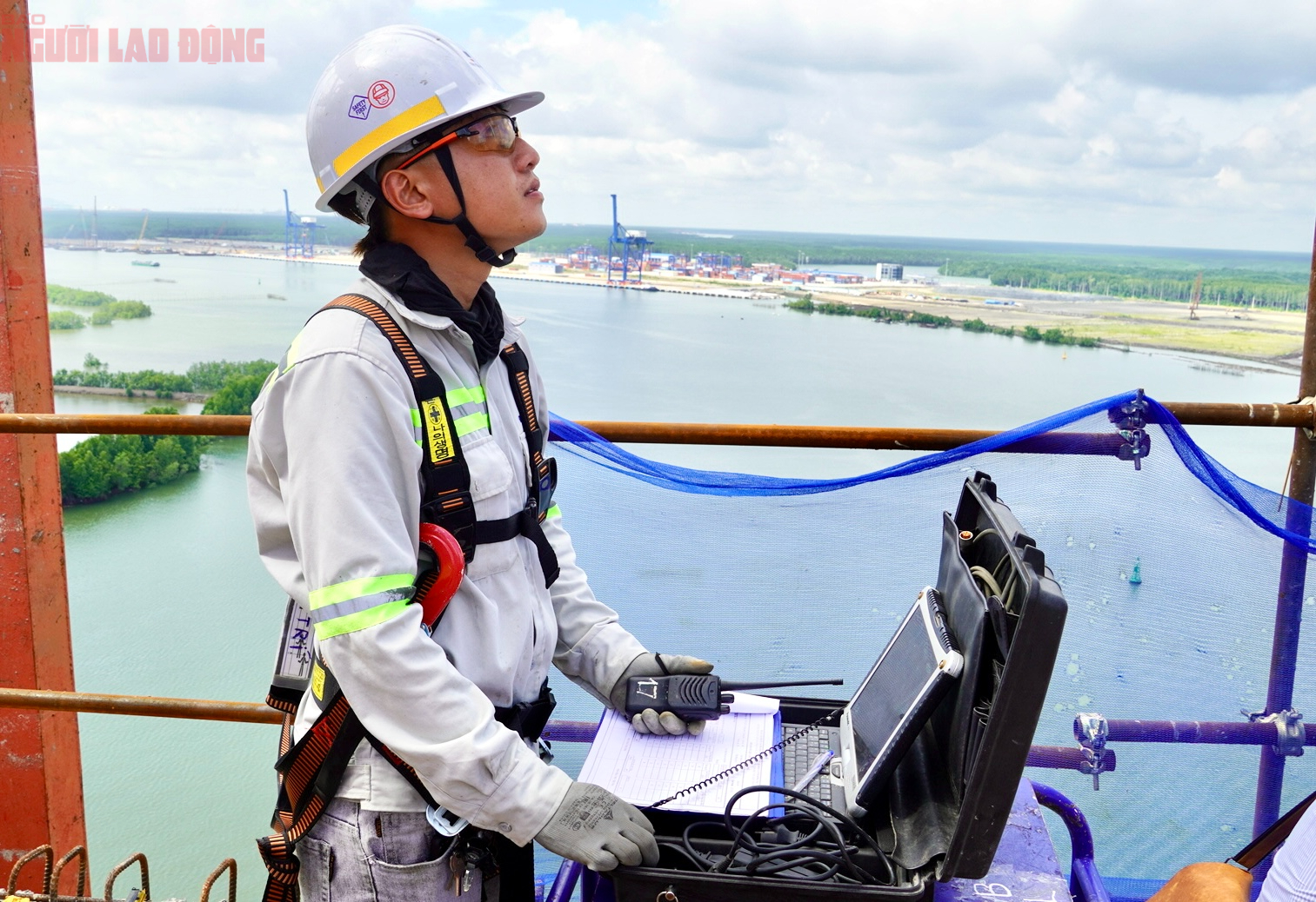 Hình ảnh căng bó cáp dây văng cầu Phước An có nhịp lớn nhất châu Á - Ảnh 7