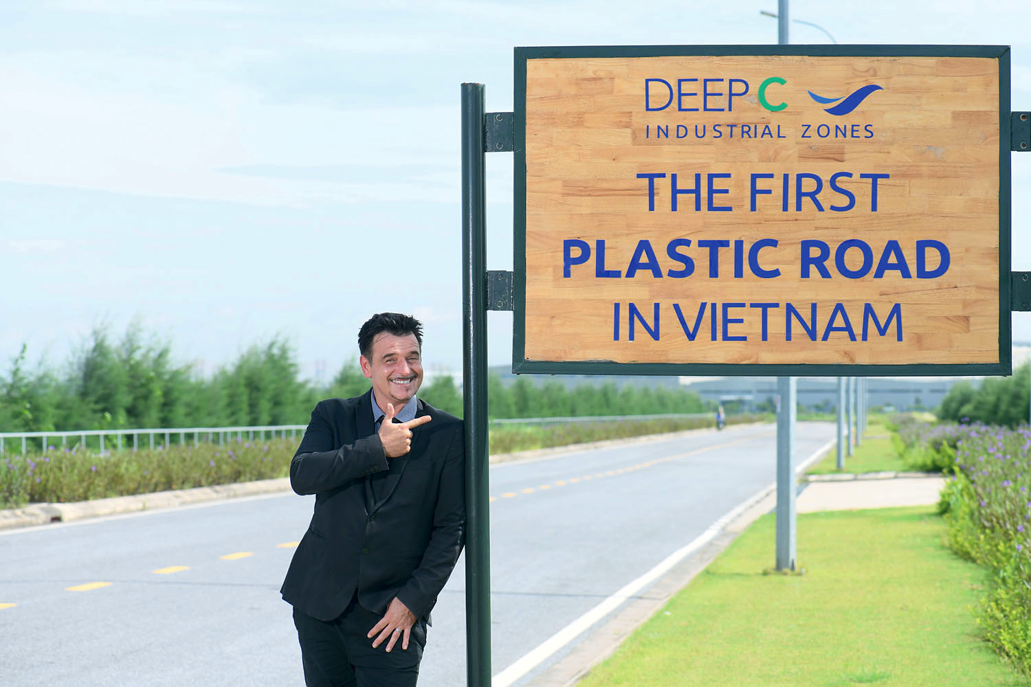 Con đường 1,4km độc lạ đầu tiên tại Việt Nam: Được 2 "ông lớn" thế giới chung tay xây dựng - Ảnh 2