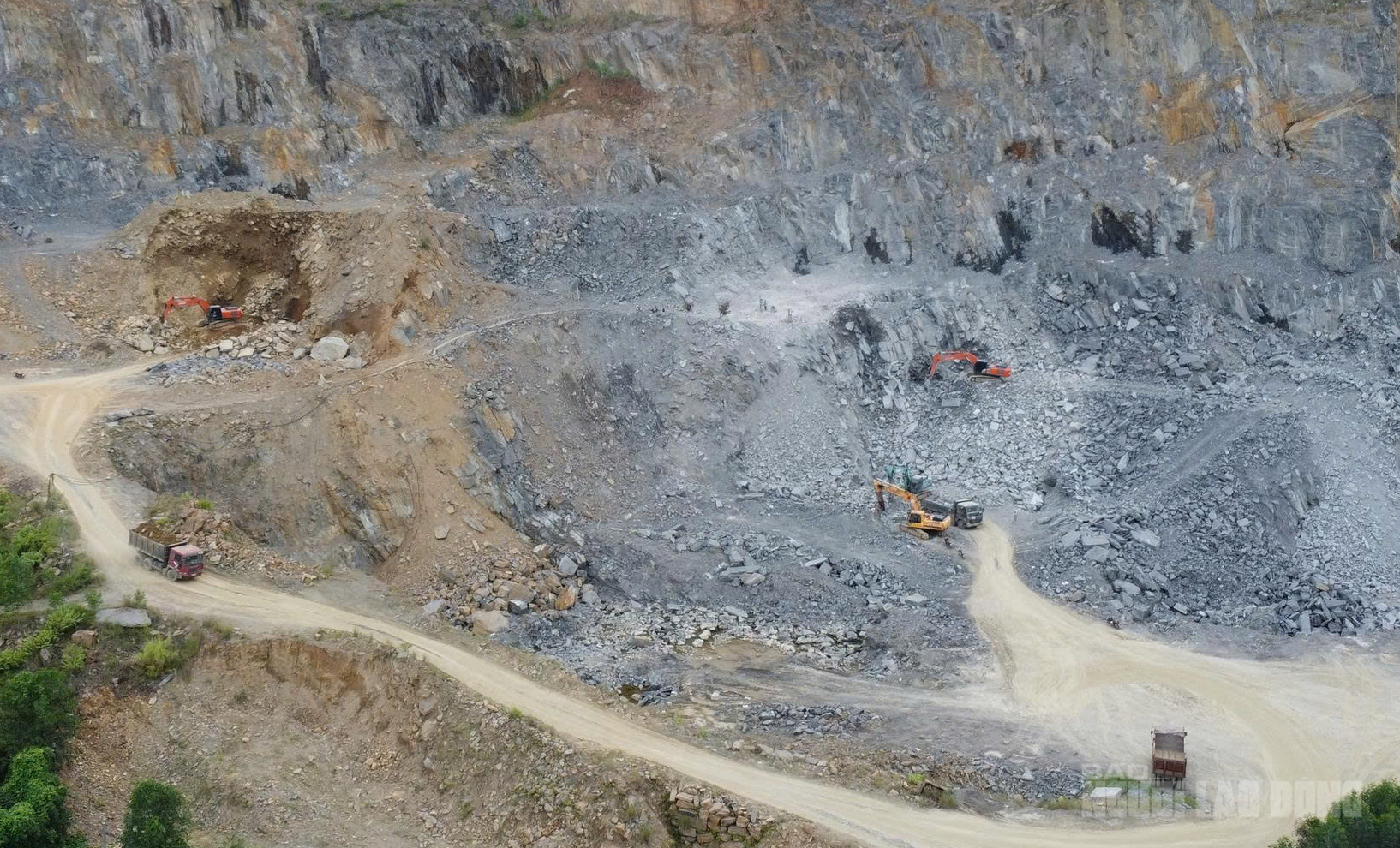 Cận cảnh loạt mỏ khoáng sản dính sai phạm bị Thanh tra Đà Nẵng bêu tên - Ảnh 2