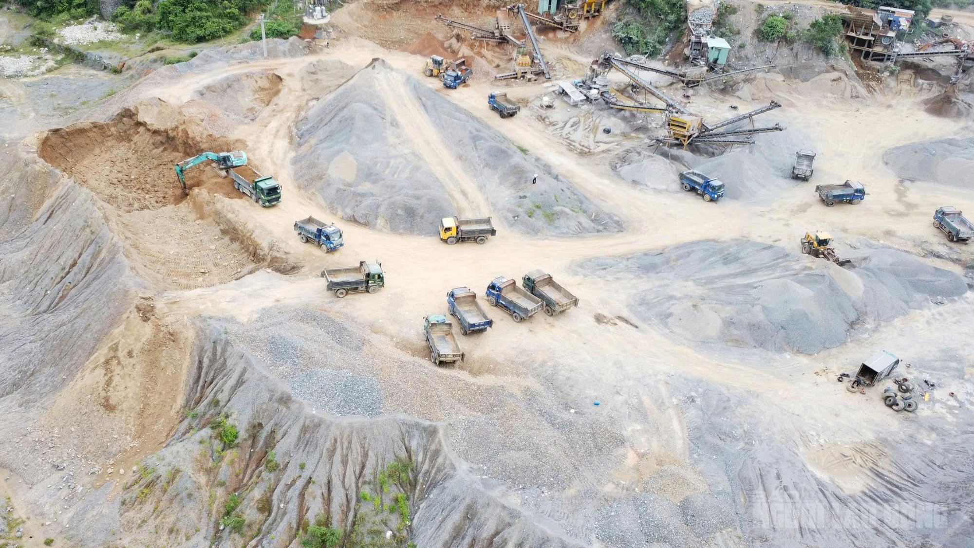 Cận cảnh loạt mỏ khoáng sản dính sai phạm bị Thanh tra Đà Nẵng bêu tên - Ảnh 4