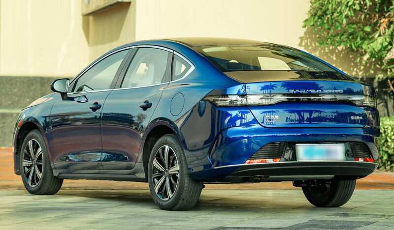 Lộ ảnh BYD 05 tại Việt Nam: Sedan cỡ C dùng động cơ plug-in hybrid, chạy 120km không cần xăng - Ảnh 6