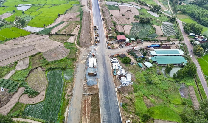 Sơn Hải xin cắm bảng “bảo hành 10 năm” trên tuyến cao tốc Hoài Nhơn – Quy Nhơn - Ảnh 1