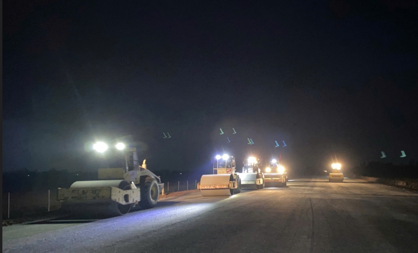 Xuyên lễ, xuyên đêm thi công cao tốc Cần Thơ - Cà Mau - Ảnh 3