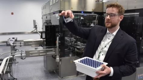 Fujifilm - 'TSMC của ngành thuốc': Sẽ sản xuất 50 triệu liều dược phẩm mỗi năm, có loại cho doanh thu trên 1 tỷ USD - Ảnh 1