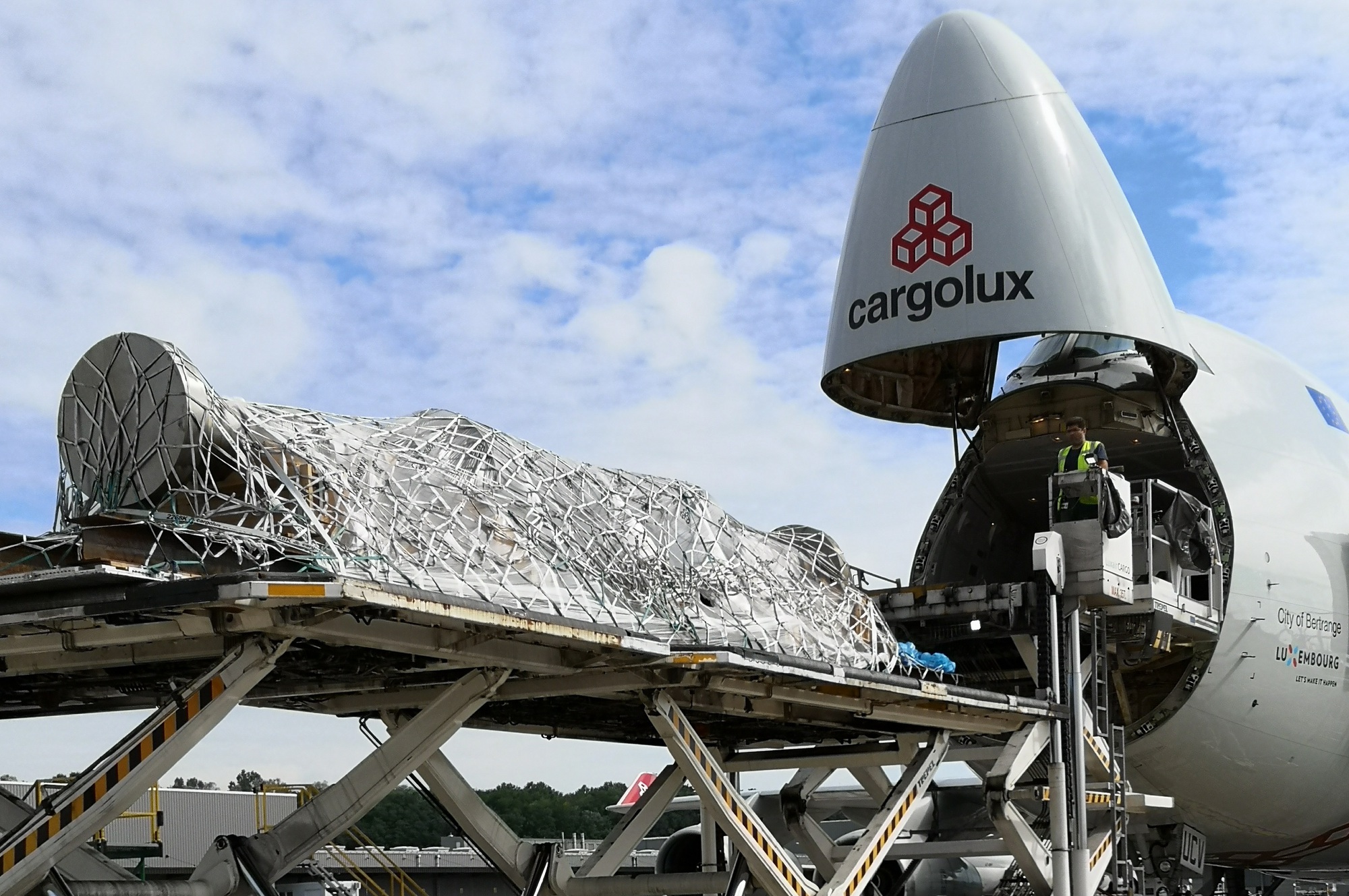 Trung Quốc xây dựng siêu mạng lưới hàng không vận tải toàn cầu - Ảnh 2