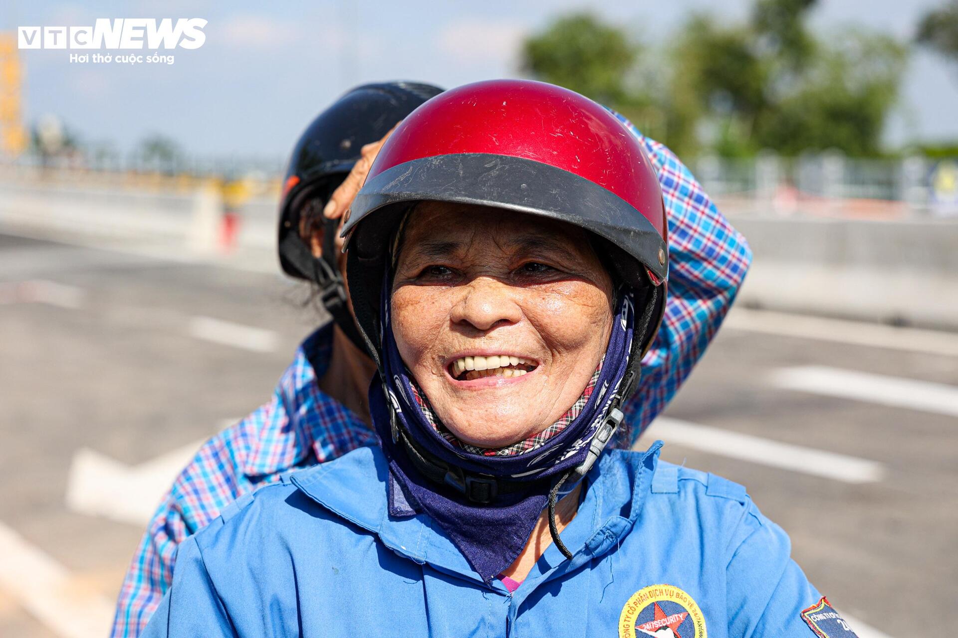 Diện mạo cầu Phong Châu nối hai bờ sông Hồng trước ngày thông xe - Ảnh 20