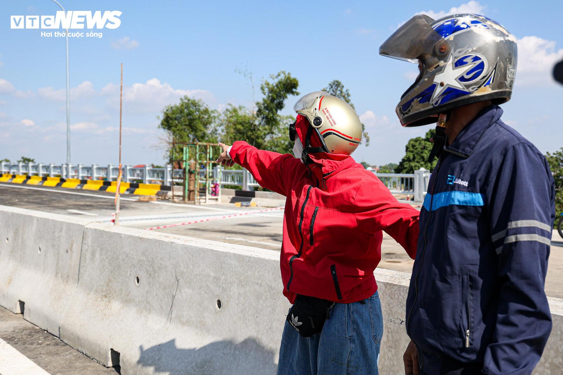 Diện mạo cầu Phong Châu nối hai bờ sông Hồng trước ngày thông xe - Ảnh 22