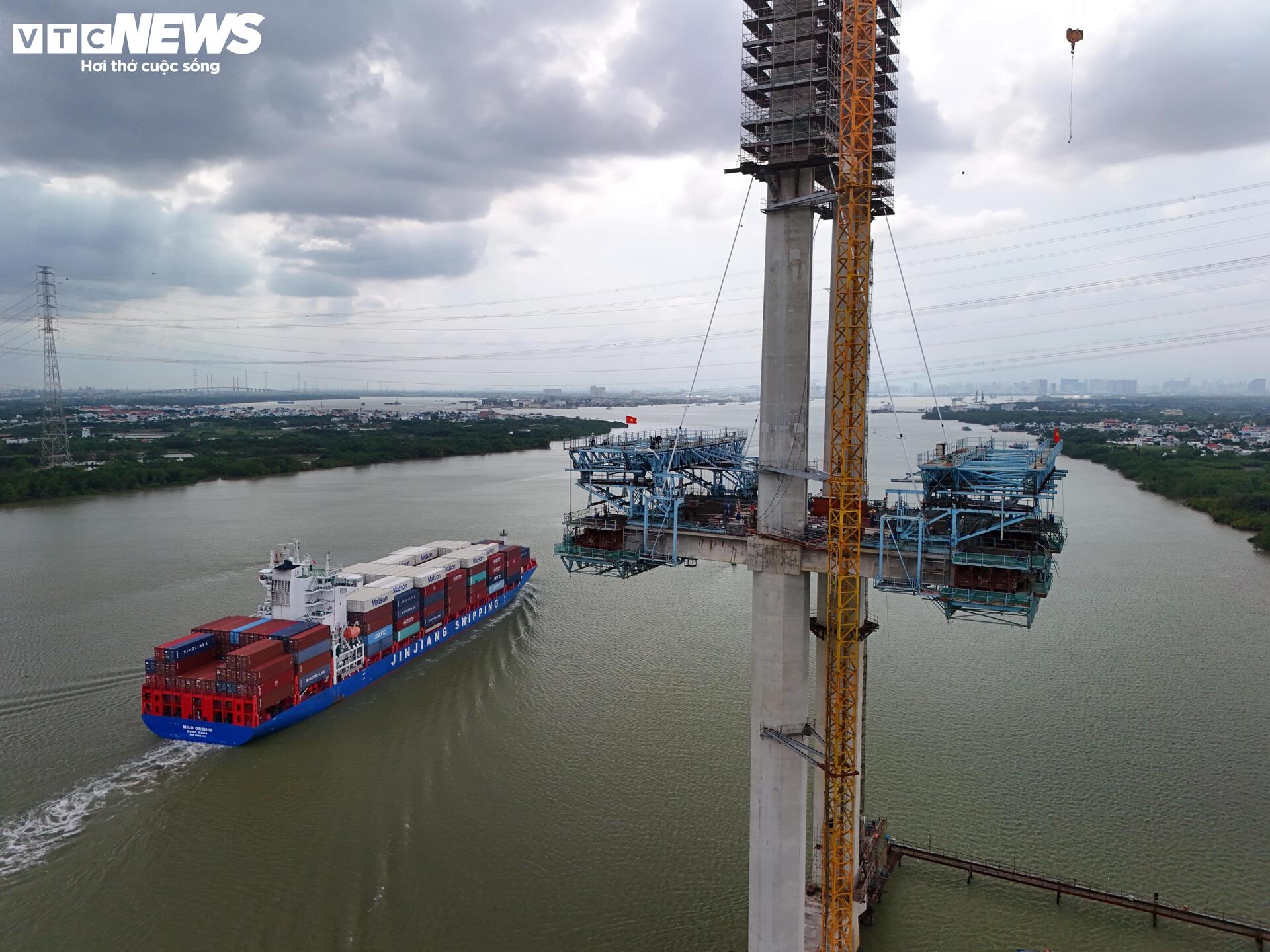 Khẩn trương thi công 'nút thắt' cuối cùng của cao tốc Bến Lức - Long Thành - Ảnh 13