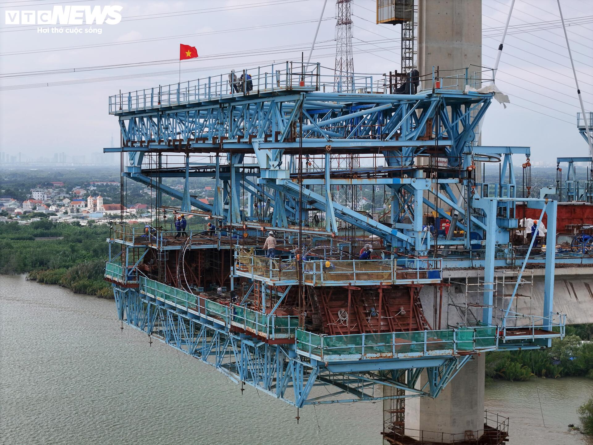 Khẩn trương thi công 'nút thắt' cuối cùng của cao tốc Bến Lức - Long Thành - Ảnh 4