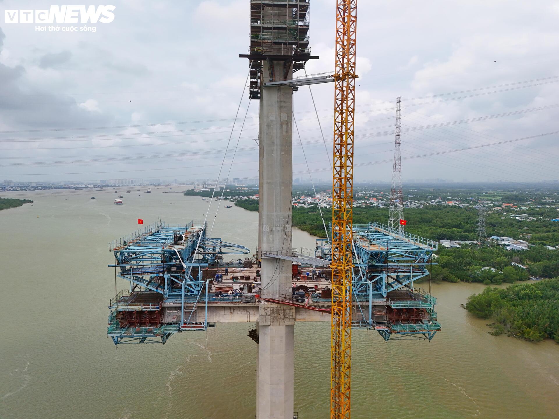 Khẩn trương thi công 'nút thắt' cuối cùng của cao tốc Bến Lức - Long Thành - Ảnh 6