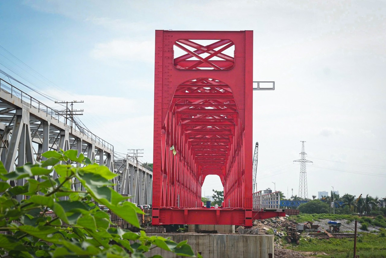 Lạ mắt kiến trúc cây cầu qua sông Đuống sắp về đích - Ảnh 6
