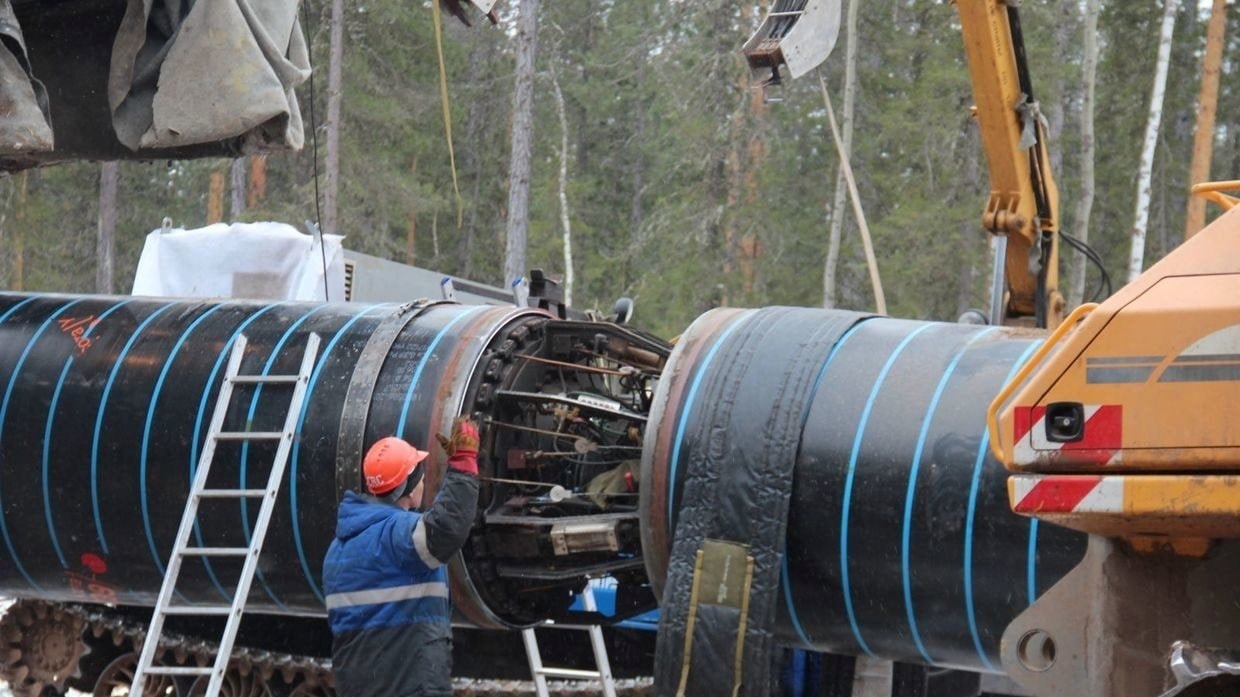 Với 3 chữ ký, kỷ nguyên khí đốt giá rẻ của Nga tại EU trong nửa thế kỷ chính thức khép lại, xoay dòng chảy hơn 100 tỷ m³ về phía Đông bán cầu - Ảnh 1