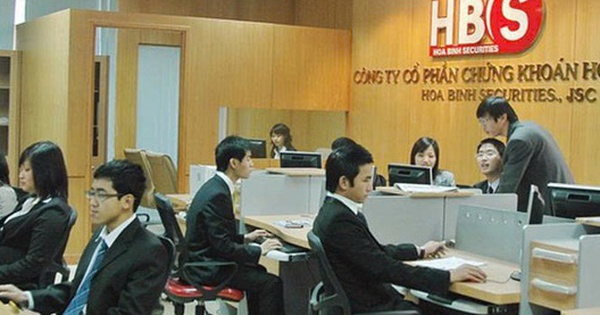 Cổ phiếu HBS của Chứng khoán Hòa Bình vào diện cảnh báo