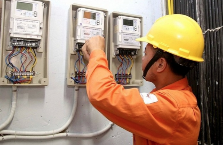 Người dân có được tự lắp đặt công tơ kiểm soát điện để đối chứng hóa đơn? - Ảnh 1