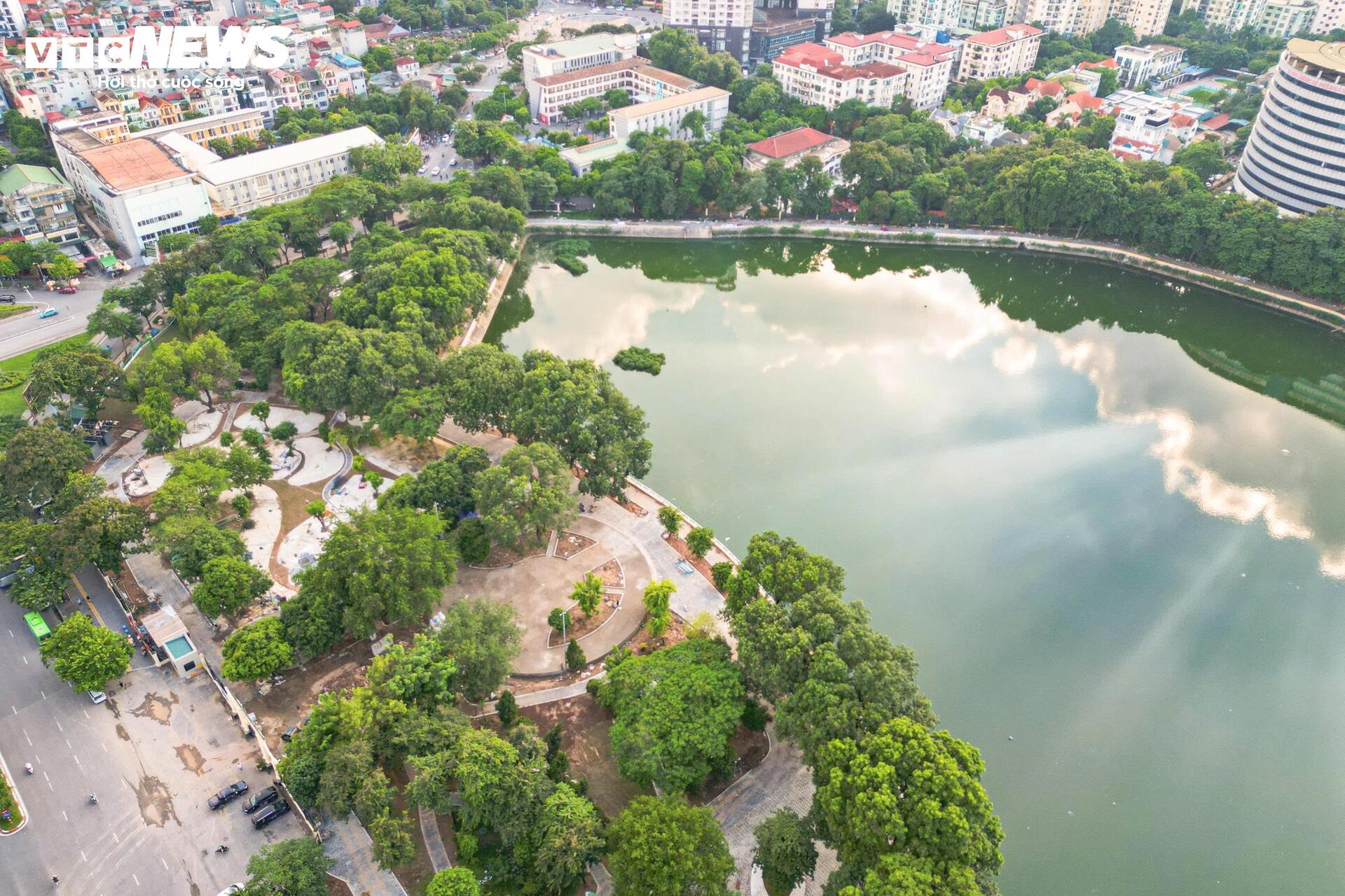 Hà Nội: Công viên Nghĩa Đô 'lột xác', xuất hiện cầu đi bộ hình cây đàn độc đáo - Ảnh 14