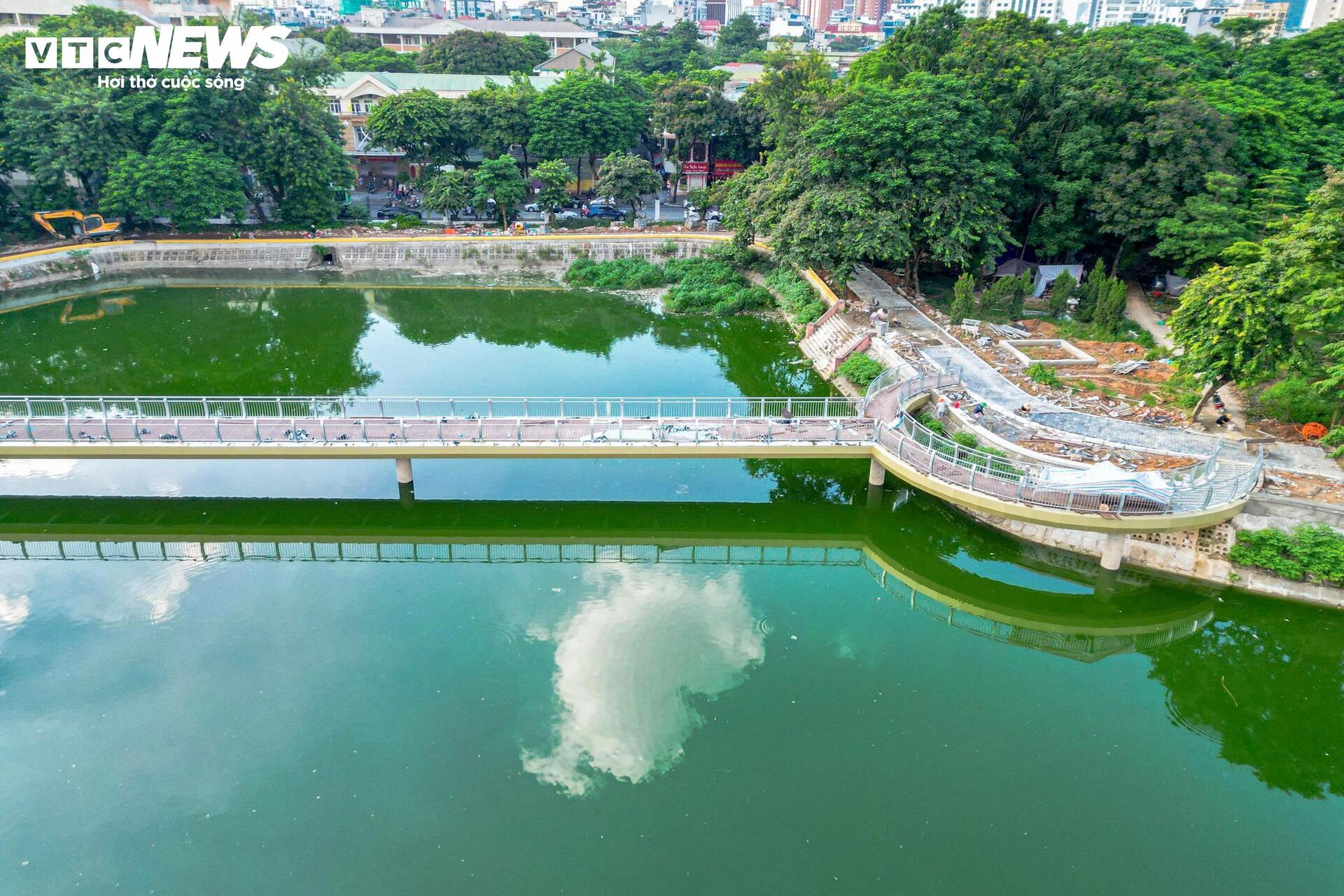 Hà Nội: Công viên Nghĩa Đô 'lột xác', xuất hiện cầu đi bộ hình cây đàn độc đáo - Ảnh 6